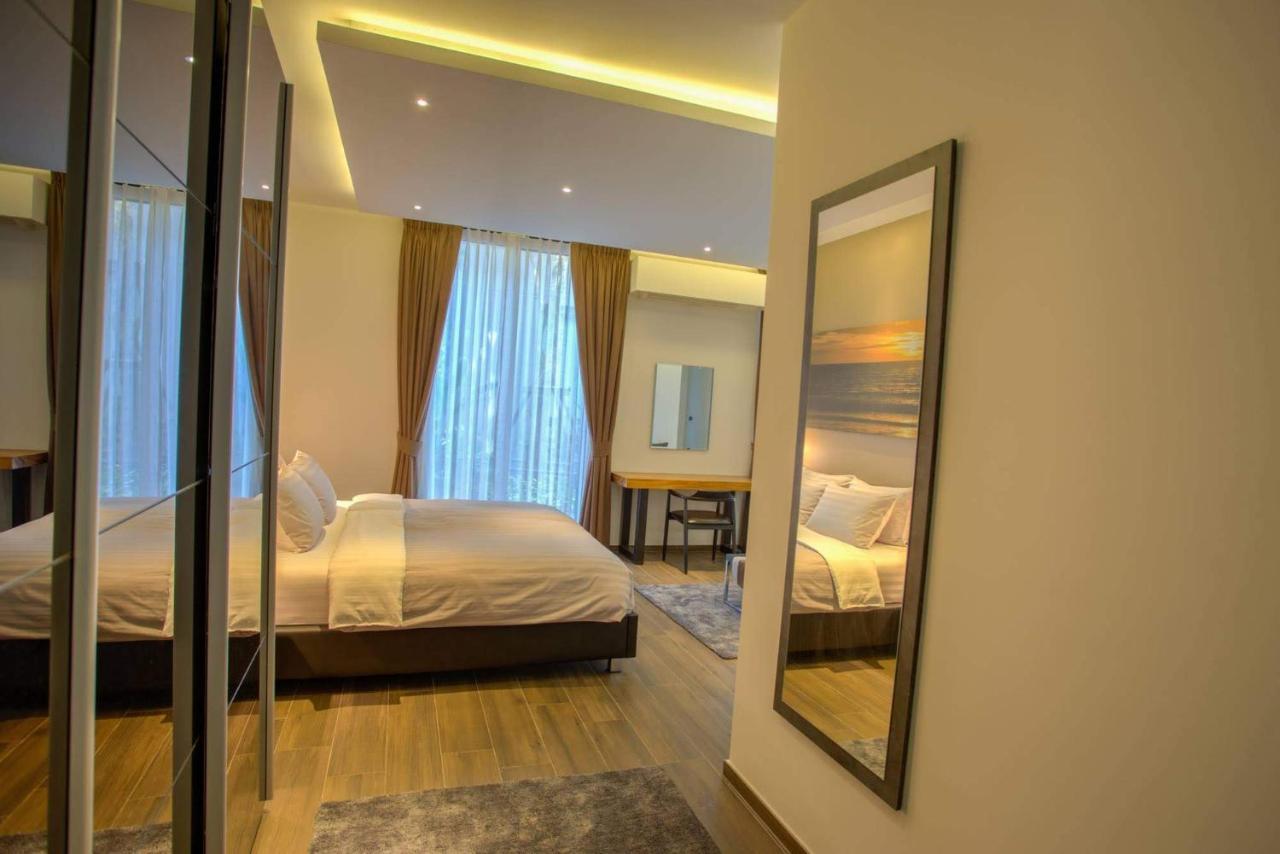 Aparthotel Ocean Rock Kalim à Patong Extérieur photo